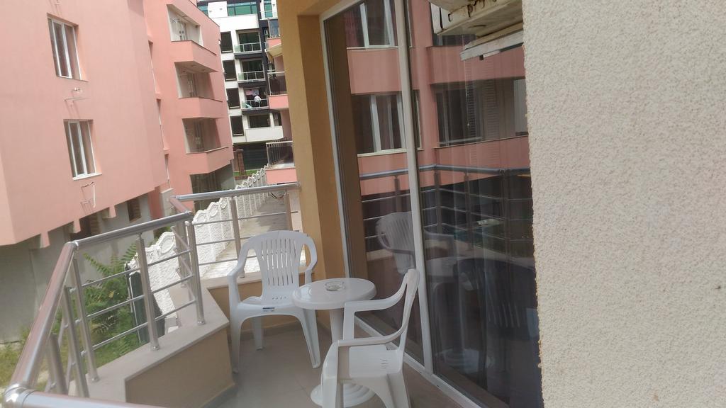 Studio Nera Pomorie Luaran gambar